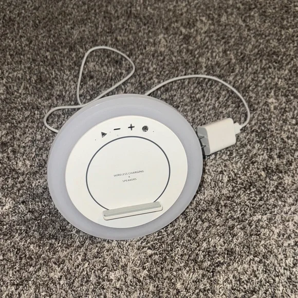 White Wireless Charging Speaker with Controls - Picture 1 of 4